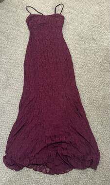 Stolen Hearts Women's Size S Burgundy Lace Maxi Dress